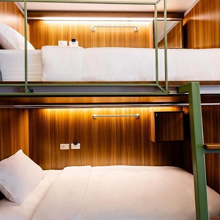 Khunluang Hostel (Adults Only) Chiang Mai Esterno foto