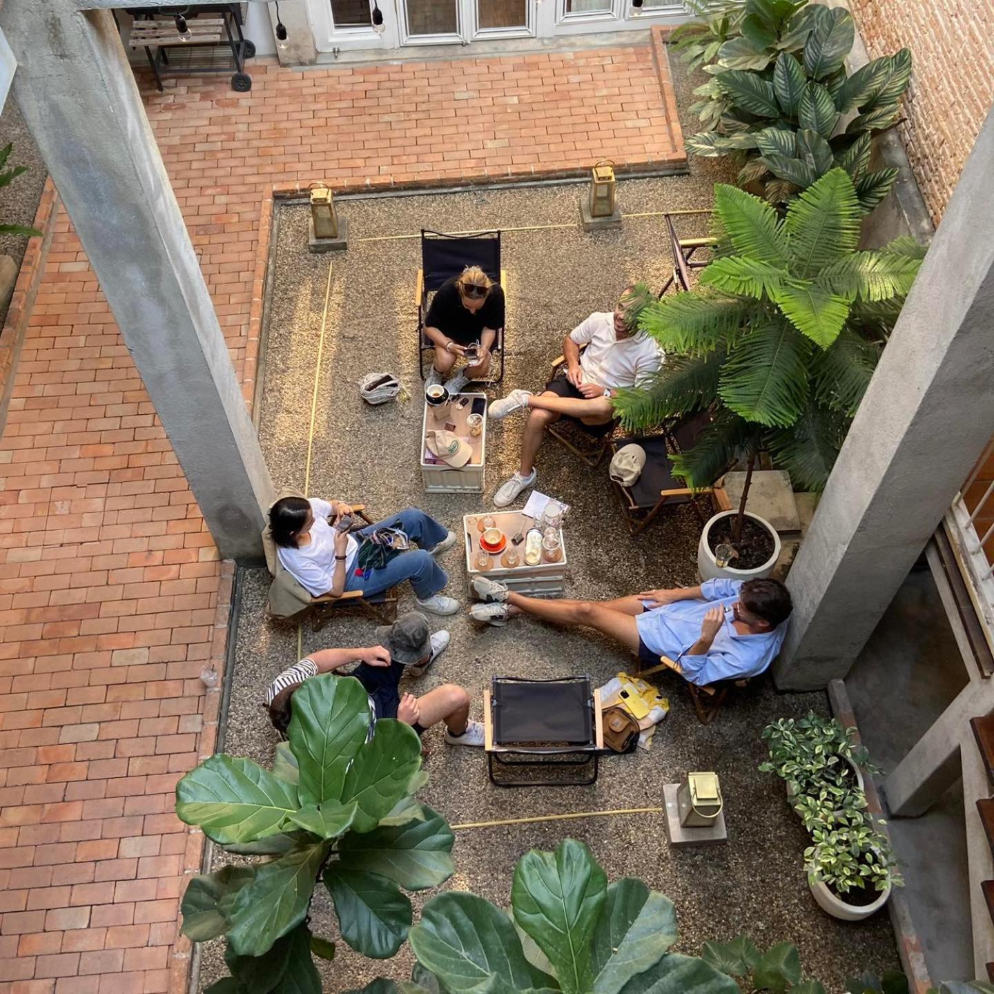 Khunluang Hostel (Adults Only) Chiang Mai Esterno foto