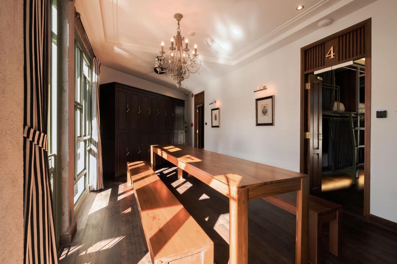 Khunluang Hostel (Adults Only) Chiang Mai Esterno foto